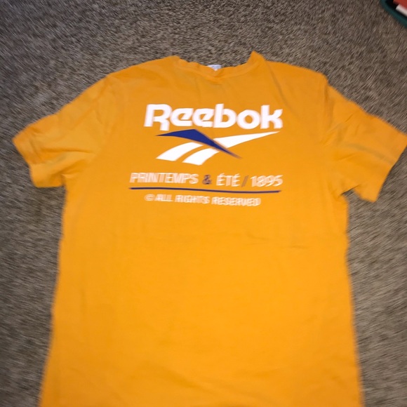 reebok shirt - Picture 2 of 3
